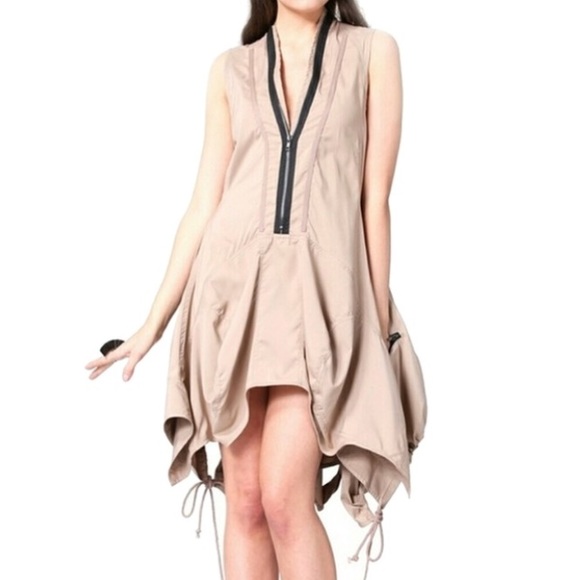 Gracia Dresses & Skirts - 🖤GRACIA Parachute Zipper Dress🖤